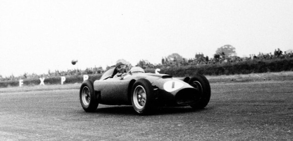 Juan Manuel Fangio a 30 anni dalla morte: i numeri, i titoli, l'Italia ed una consapevolezza