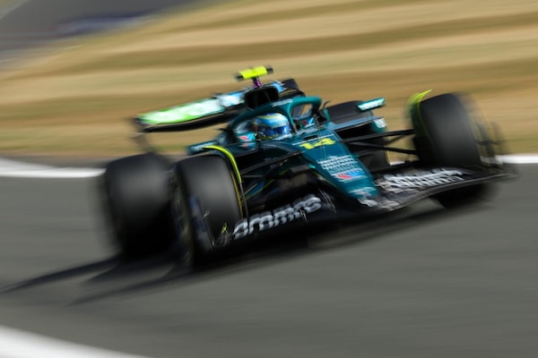 Alonso su Newey: "Ha prospettive ben oltre l'aerodinamica, tutti impariamo qualcosa da lui"