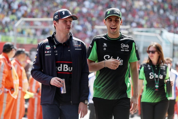 Bortoleto parla del suo legame con Verstappen: ""Per me, insieme a Senna, è il miglior pilota di sempre”