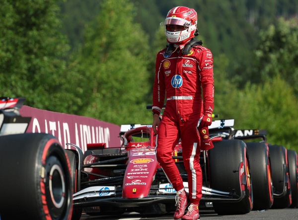 Leclerc soddisfatto a metà: "Ferrari migliorata, ma oggi distacco dalle McLaren era enorme"