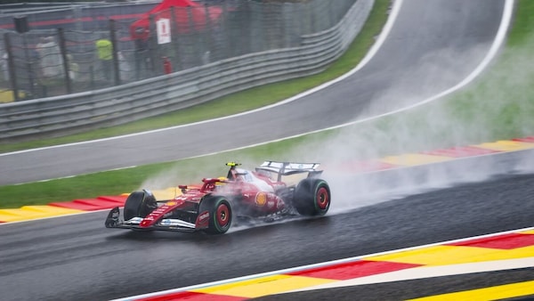 F1 quanta prudenza, Hamilton: "Ci perdiamo gare in condizioni di bagnato estremo"