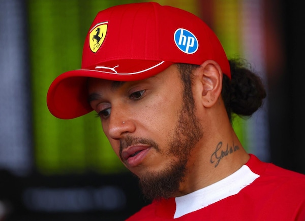 Hamilton durissimo dopo l'eliminazione in Q2: "Forse bisognerebbe cambiare pilota"