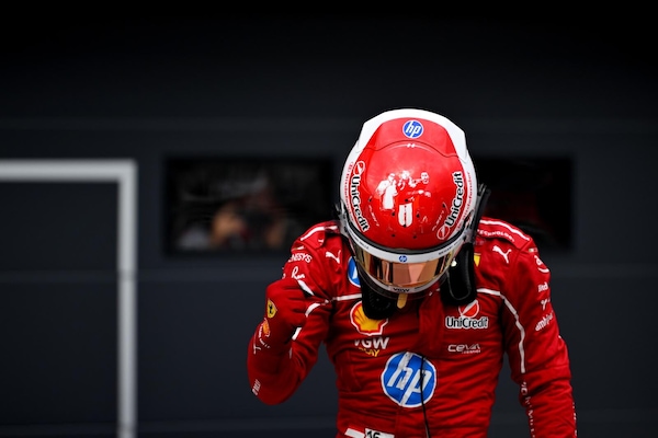 Ferrari, le foto della pole di Leclerc in Ungheria