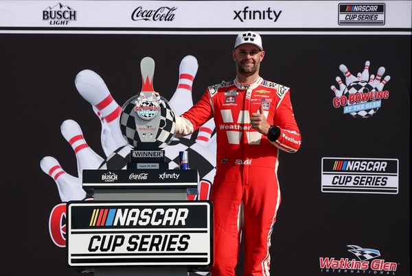NASCAR: a Watkins Glen quarto sigillo di Van Gisbergen