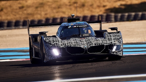 BMW M Hybrid V8, si cambia: l'aerodinamica 2026 ridisegna lo splitter