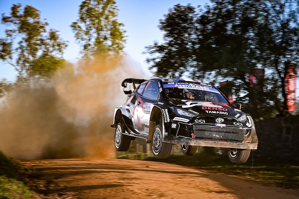 Ogier chiude da leader dopo la seconda tappa in Paraguay