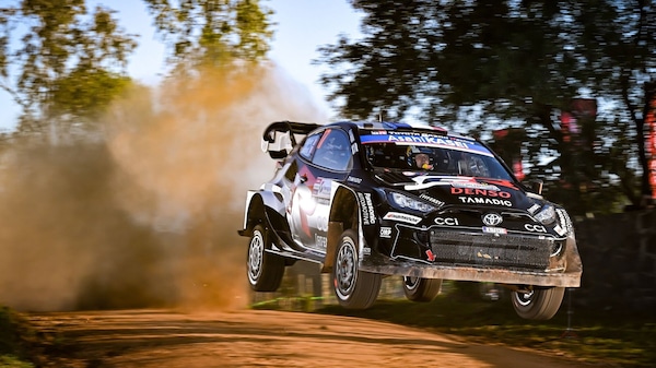 Ogier chiude da leader dopo la seconda tappa in Paraguay