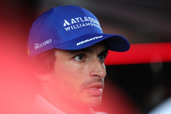 Carlos Sainz amareggiato: “Non capisco questa penalità”