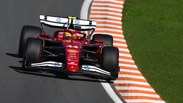 Hamilton aspetta l'abbraccio di Monza: concentrato sugli aspetti positivi