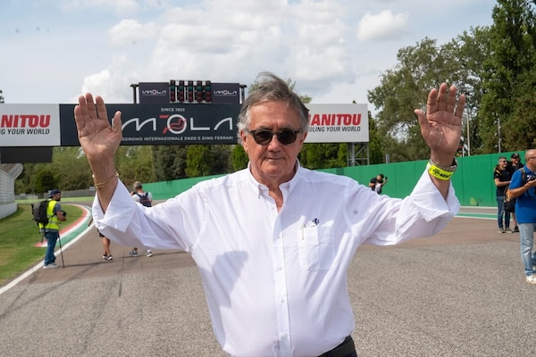 Onore a Gian Carlo con ventimila fans!