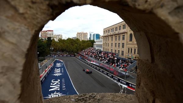 GP Azerbaijan, le pagelle: Verstappen non sbaglia mai, Sainz è super, weekend no per Piastri