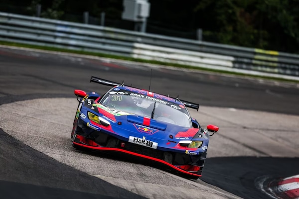 Max Verstappen trionfa con la Ferrari: sua la 4 ore del l'NLS al Nürburgring