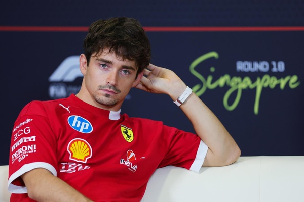 Leclerc, Ferrari in vantaggio su Mercedes: "Vincere? Meno chance di quelle di Verstappen per il titolo"