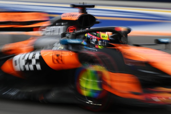 GP Singapore: Piastri detta il passo delle FP2