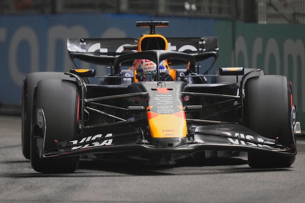 Verstappen: "Peccato per la pole mancata, ma la RB21 è competitiva"