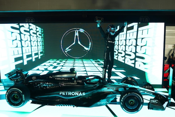 GP Singapore, le pagelle: Russell strepitoso, Mercedes sorprendente, Sainz è super