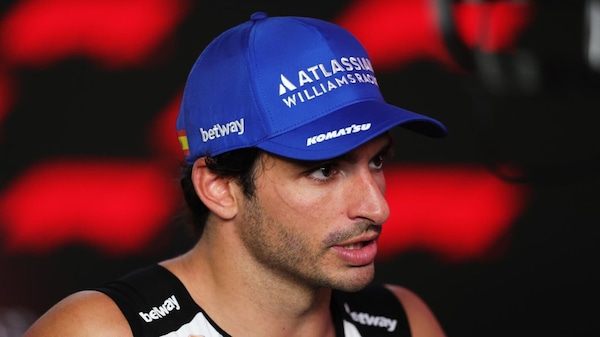 Sainz, rimonta da applausi a Singapore: "Faremo tesoro di quanto imparato"