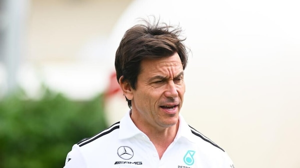 Wolff elogia Russell dopo Singapore: "È stato formidabile. Non ho visto errori"