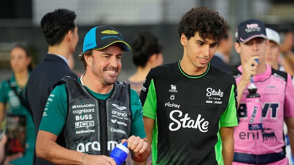 Alonso, il team radio alla Raikkonen e l'ottimo risultato a Singapore