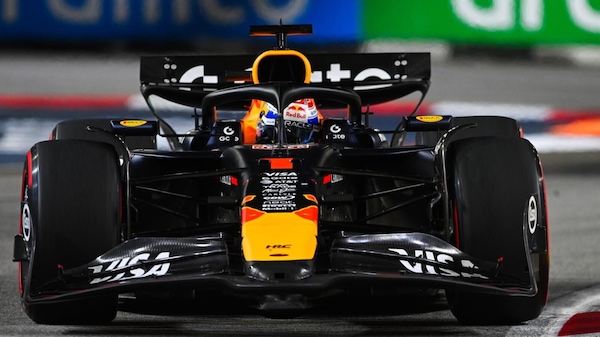 Red Bull e la soft al via del GP Singapore: una scelta che rivela la voglia di osare