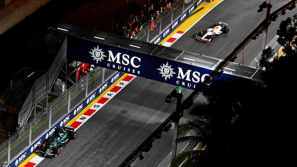 Hadjar sfida Alonso a Singapore: il rookie non teme il veterano