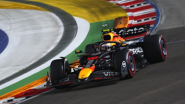 Tsunoda in bilico: Mekies analizza il weekend nero di Singapore