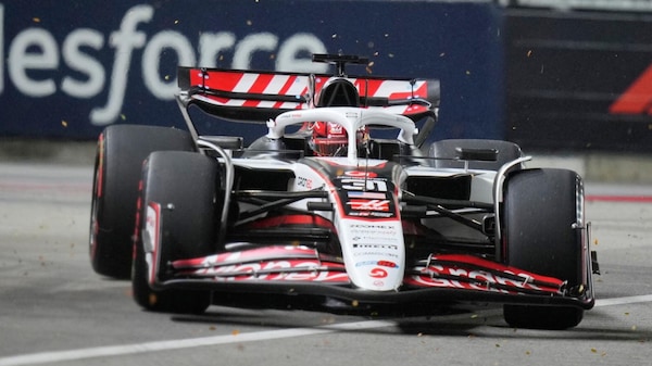 Komatsu: ecco perché i piloti non proveranno la Haas 2026 al simulatore fino a fine anno