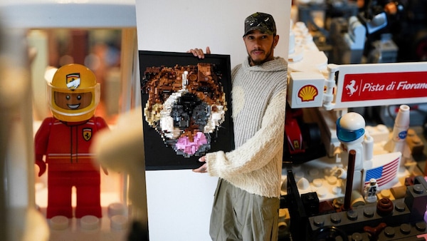 Un ritratto Lego per Roscoe: il toccante regalo ricevuto da Hamilton