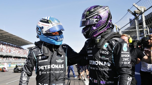 Bottas su Hamilton in Ferrari: “Non è facile cambiare squadra”