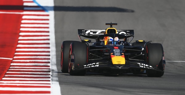 Verstappen: "Macchina forte in ogni settore, il vento complicava la vita"