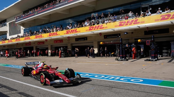 Hamilton: "La macchina è migliorata. Volevo stare davanti alla Mercedes"