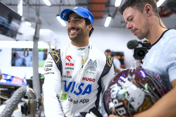 Verstappen show a Austin, Ricciardo commenta con i fan