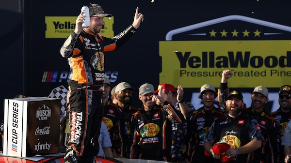 NASCAR: Briscoe fa sua Talladega, duello finale tra campioni