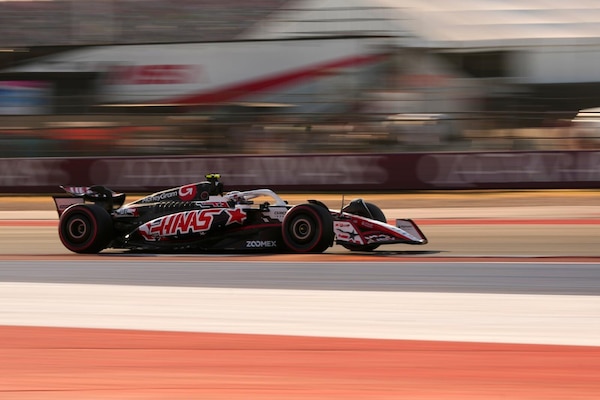 Ollie Bearman e Amelia Dimoldenberg: la Formula 1 va a scuola guida