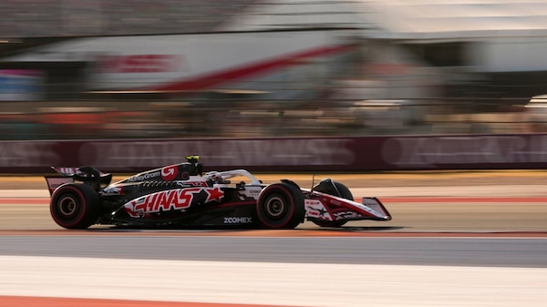 Ollie Bearman e Amelia Dimoldenberg: la Formula 1 va a scuola guida