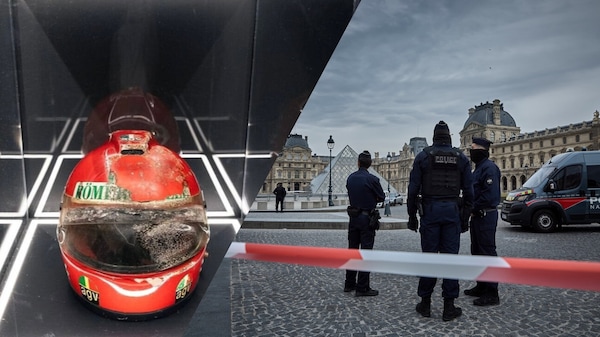 “Rubare la storia”: dal Louvre al casco dell’incidente di Niki Lauda
