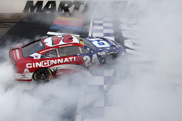 NASCAR: Byron va in finale ed elimina il team Penske a Martinsville