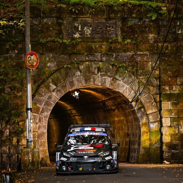 Giappone: Ogier in testa dopo la prima tappa