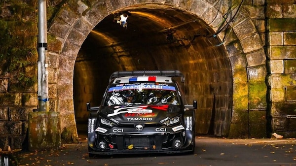 Giappone: Ogier in testa dopo la prima tappa