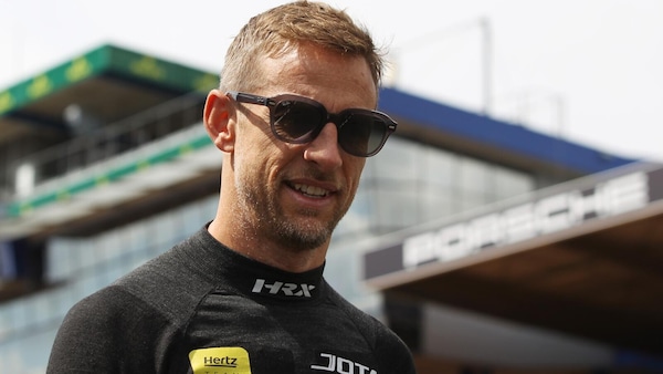 Mondiale 2025, Button dice Verstappen: "Non ha la miglior macchina, ma è il miglior Max di sempre"