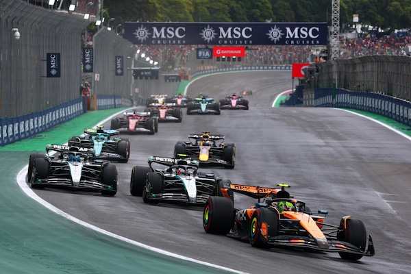 Norris domina, Piastri out. Antonelli straordinario secondo
