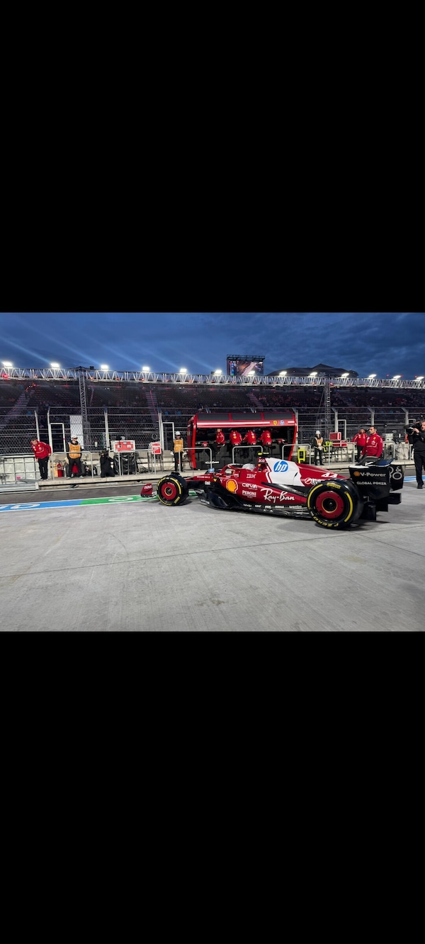 Hamilton: "Giornata ok. Non abbiamo messo insieme il giro, ma le sensazioni sono buone"