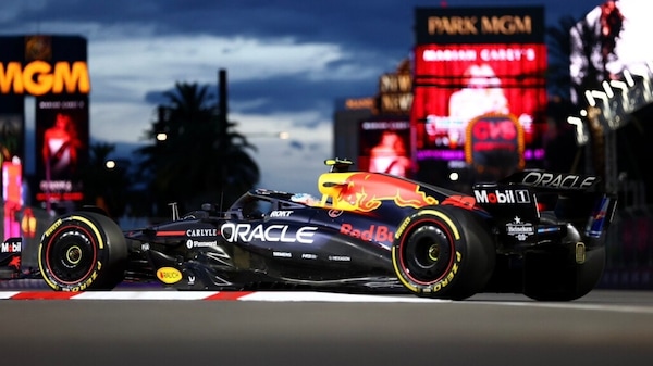 Verstappen: "Pista fredda e scivolosa, difficile con tutte le interruzioni"