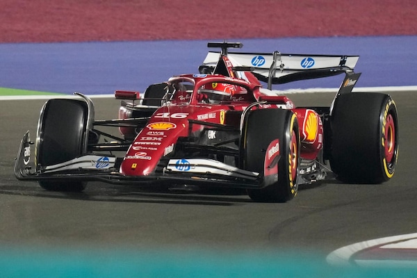 Ferrari, pessimo venerdì a Losail: Leclerc recrimina, Hamilton disperso