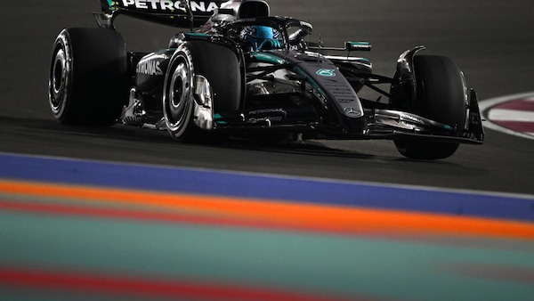 Russell: "Pista brutale su gomme e fisico, ma bella. McLaren velocissime"