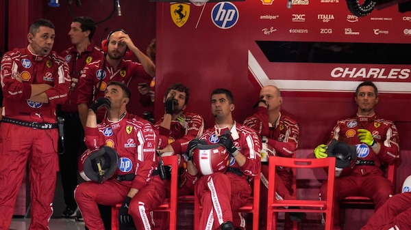 Ferrari cola a picco