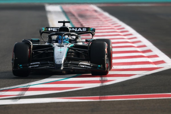 FP3, GP Abu Dhabi: Russell chiude davanti a Norris e Verstappen