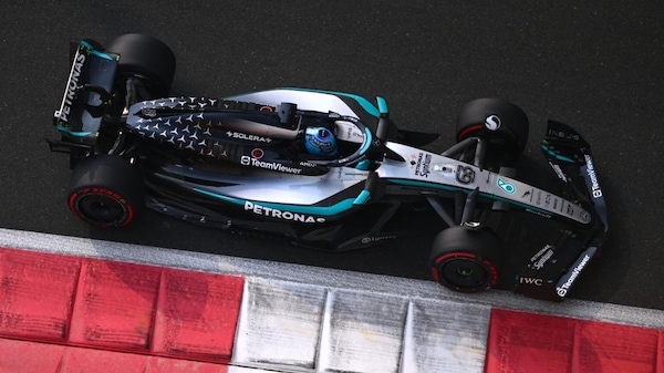 GP Abu Dhabi, FP3: comanda Russell, Hamilton a muro