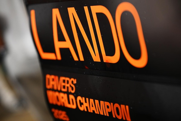 McLaren, Norris campione 2025: quante analogie con l’Hamilton del 2008!