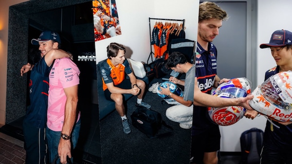 Lo scambio dei caschi che chiude la stagione